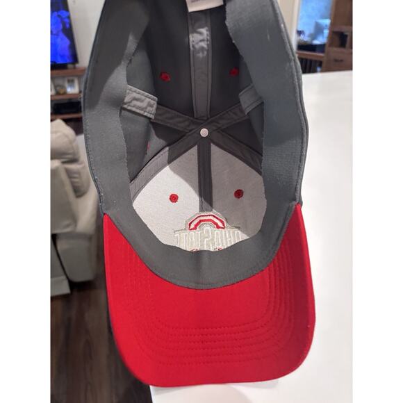 The Ohio State University Buckeyes Adjustable Hat Grey Lg/XL Official Gear - Picture 4 of 4